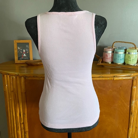 La Pachuca Pink Ribbed Graphic Tee with Skull and Pistols - Picture 8 of 9